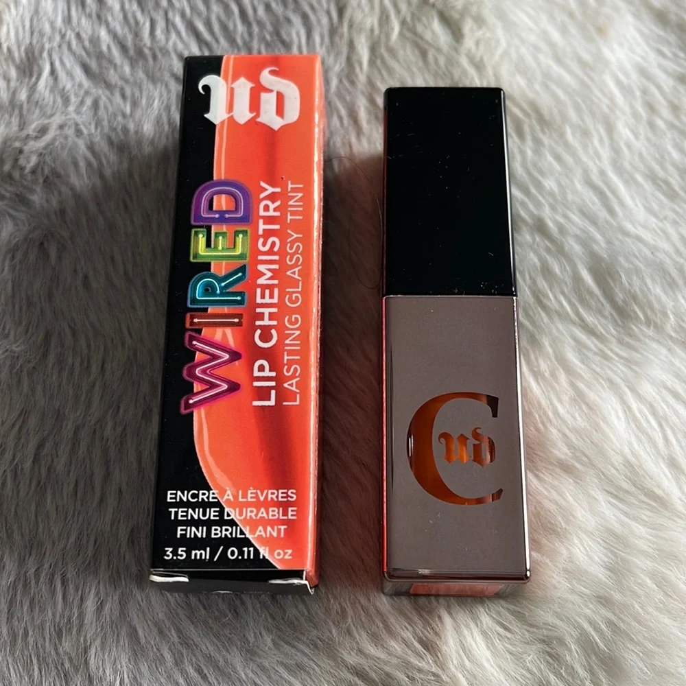 URBAN DECAY WIRED LIP CHEMISTRY LASTING GLASSY TINT